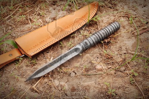 Damascus Tri dagger Style