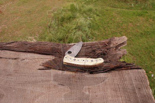Damascus Handmade Liner Lock Knife - Image 2