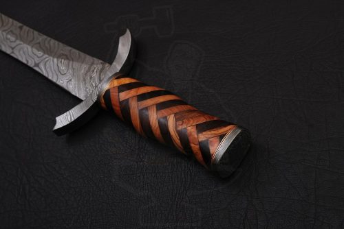 Damascus Celtic Sword - Image 5